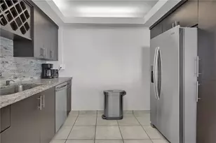 5401 E Collins Ave, Miami Beach, FL 33140 - Photo 20