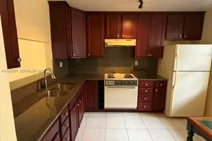 900 Colony Point Cir, Pembroke Pines, FL 33026 - Photo 2