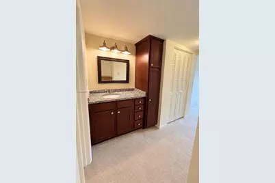900 Colony Point Cir #416, Pembroke Pines, FL 33026 - Photo 6
