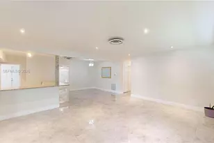 650 E Evanston Cir, Fort Lauderdale, FL 33312 - Photo 4