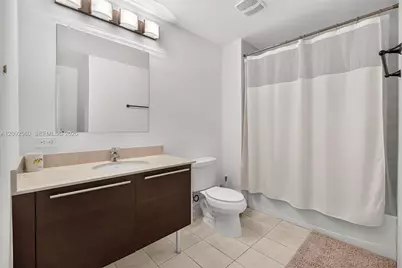 1900 N Bayshore Dr #2717, Miami, FL 33132 - Photo 12
