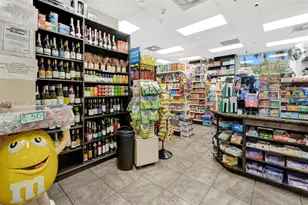 1900 N Bayshore Dr, Miami, FL 33132 - Photo 38
