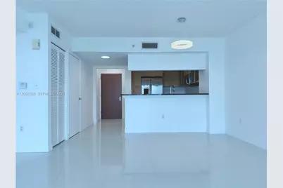 31 SE 5th St #2307, Miami, FL 33131 - Photo 10