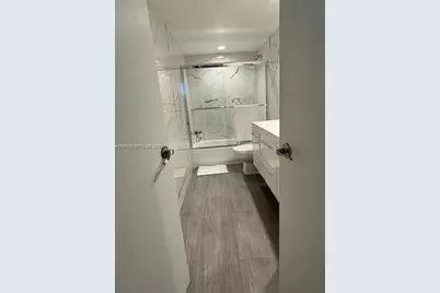 5401 Collins Ave #628, Miami Beach, FL 33140 - Photo 36