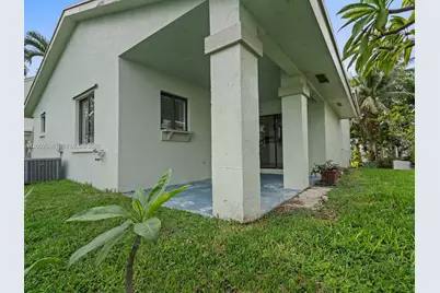 22101 SW 100th Pl, Cutler Bay, FL 33190 - Photo 8