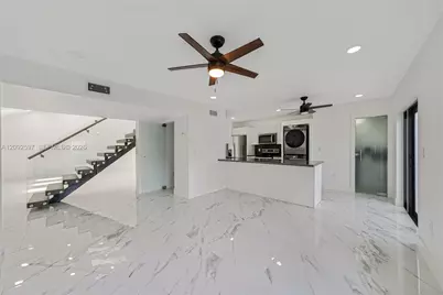 8745 NW 150th Ter, Miami Lakes, FL 33018 - Photo 10