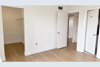 9372 Fontainebleau Blvd #L-402, Miami, FL 33172 - Photo 22
