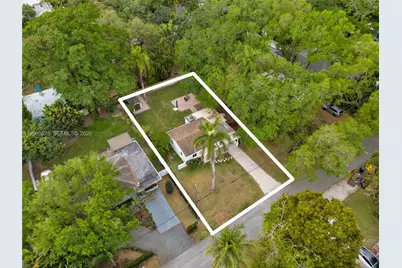 6820 SW 77th Ter, South Miami, FL 33143 - Photo 1