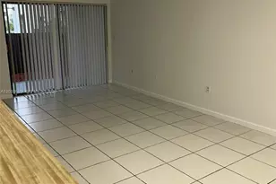 9431 Fontainebleau Blvd, Miami, FL 33172 - Photo 4