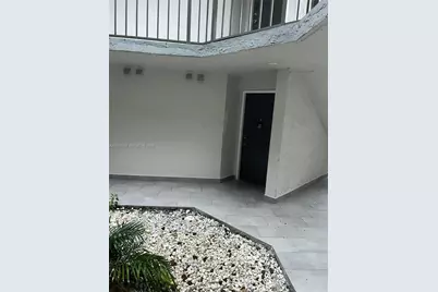 9431 Fontainebleau Blvd #101, Miami, FL 33172 - Photo 12