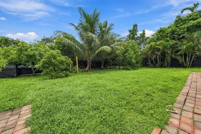 565 East Dr, Miami Springs, FL 33166 - Photo 28