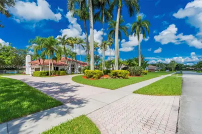 1201 Bristol Ave, Davie, FL 33325 - Photo 54