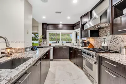 1201 Bristol Ave, Davie, FL 33325 - Photo 4