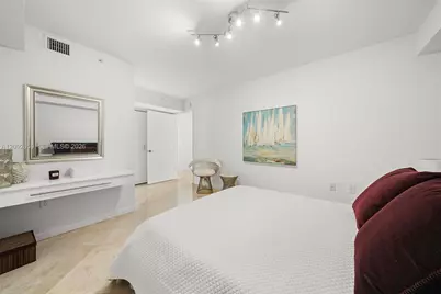 7600 Collins Ave #1012, Miami Beach, FL 33141 - Photo 22