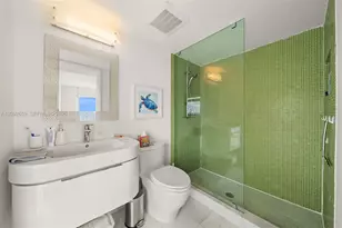 7600 Collins Ave, Miami Beach, FL 33141 - Photo 18