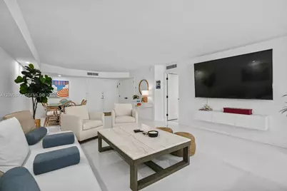 6423 Collins Ave #203, Miami Beach, FL 33141 - Photo 4