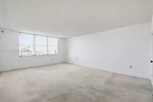 10000 W Bay Harbor Dr, Bay Harbor Islands, FL 33154 - Photo 18