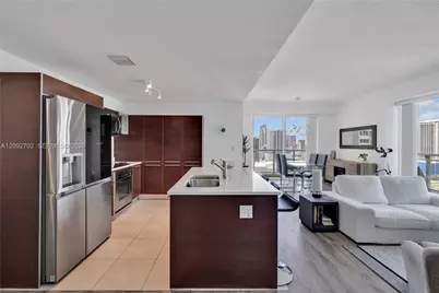 1900 N Bayshore Dr #2311, Miami, FL 33132 - Photo 6