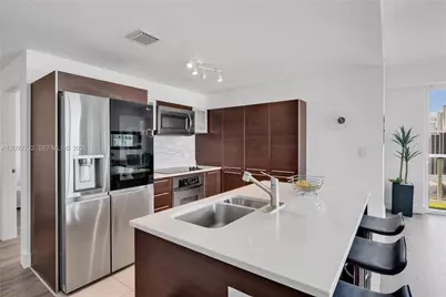 1900 N Bayshore Dr #2311, Miami, FL 33132 - Photo 4