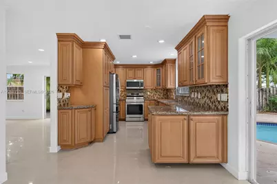 9410 SW 212th Ter, Cutler Bay, FL 33189 - Photo 14