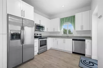 836 NW 33rd Ave #B, Miami, FL 33125 - Photo 4