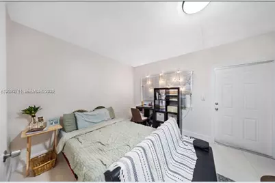 669 NW 28th St #6, Miami, FL 33127 - Photo 8