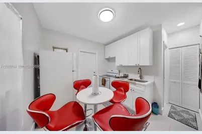 669 NW 28th St #6, Miami, FL 33127 - Photo 12