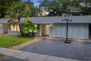 7752 SW 106th St, Pinecrest, FL 33156 - Photo 1