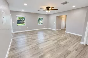 599 NE 35th St, Oakland Park, FL 33334 - Photo 10
