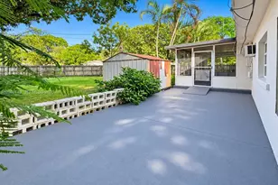 599 NE 35th St, Oakland Park, FL 33334 - Photo 6