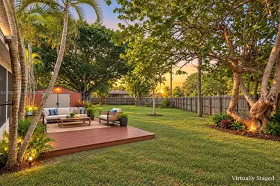 599 NE 35th St, Oakland Park, FL 33334 - Photo 38