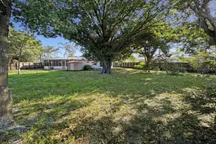 599 NE 35th St, Oakland Park, FL 33334 - Photo 40
