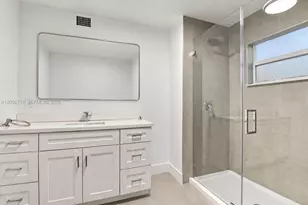209 NE 35th St, Oakland Park, FL 33334 - Photo 30