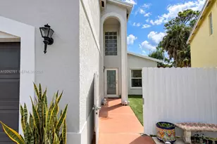 4244 Pine Hollow Cir, Greenacres, FL 33463 - Photo 2