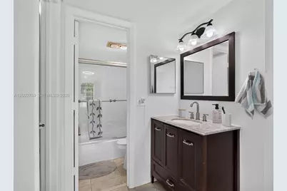 700 SE 2nd Ave #417, Deerfield Beach, FL 33441 - Photo 18