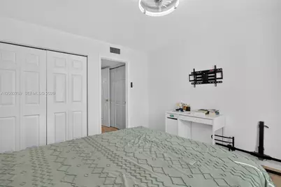700 SE 2nd Ave #417, Deerfield Beach, FL 33441 - Photo 12