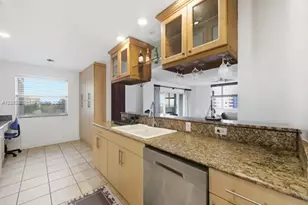 3800 Hillcrest Dr, Hollywood, FL 33021 - Photo 4
