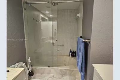 3800 Hillcrest Dr #523, Hollywood, FL 33021 - Photo 14