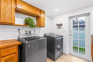 405 NE 150th St, Miami, FL 33161 - Photo 24