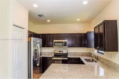 3309 W 94th Ter #3309, Hialeah, FL 33018 - Photo 4