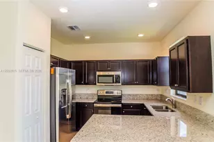 3309 W 94th Terrace, Hialeah, FL 33018 - Photo 4