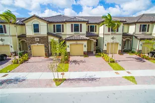 3309 W 94th Terrace, Hialeah, FL 33018 - Photo 2