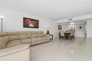 23249 Barwood Ln N, Boca Raton, FL 33428 - Photo 10
