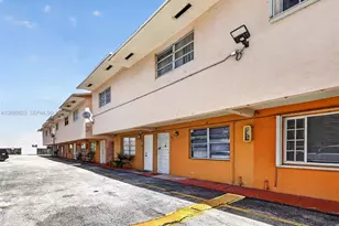 275 W 68th St, Hialeah, FL 33014 - Photo 16