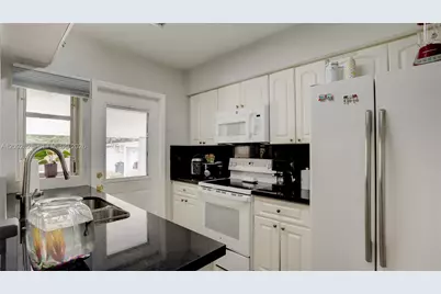 641 SW 62nd Ave, Miami, FL 33144 - Photo 20