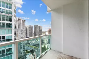 31 SE 5th St, Miami, FL 33131 - Photo 14