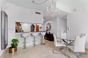 31 SE 5th St, Miami, FL 33131 - Photo 6