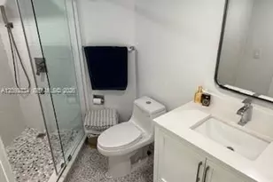 5880 Collins Ave, Miami Beach, FL 33140 - Photo 14