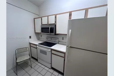 2890 N Oakland Forest Dr #202, Oakland Park, FL 33309 - Photo 2