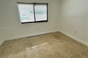 1590 NE 118th St, Miami, FL 33161 - Photo 8